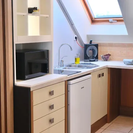 Tron Apartman *
