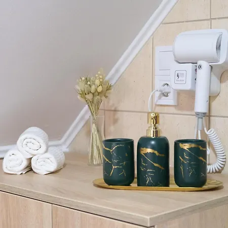 Trón Apartamento Siklós